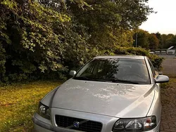 Silber Gebraucht 2002 Volvo S60 Limousine | 990 € (Etwas zu teuer)