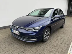 Blau Gebraucht 2022 VW Golf VIII Active Limousine | 23.650 € (Fairer Preis)