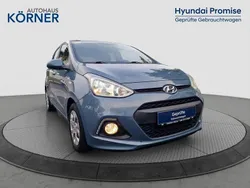 Blau Gebraucht 2015 Hyundai i10 Trend Kleinwagen | 9.400 € (Fairer Preis)