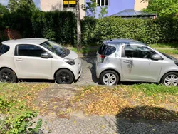 Weiß Gebraucht 2012 Toyota iQ Multidrive S Kleinwagen | 9.250 € (Fairer Preis)