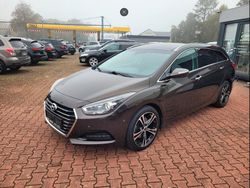 Braun Gebraucht 2018 Hyundai i40 Kombi | 14.999 € (Teuer)