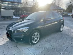 Grau Gebraucht 2017 BMW 218 Active Tourer Sport Line Van / Kleinbus | 13.800 € (Fairer Preis)