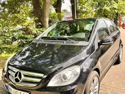 Schwarz Gebraucht 2010 Mercedes B180 Van / Kleinbus | 4.500 € (Etwas zu teuer)