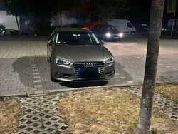 Grau Gebraucht 2016 Audi A3 Sportback Ambiente Limousine | 17.000 € (Teuer)