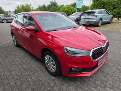Velvetrot premium metallic (metallic) Gebraucht 2022 Skoda Fabia Ambition Kleinwagen | 15.490 € (Fairer Preis)