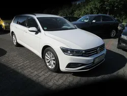 Weiss Gebraucht 2020 VW Passat Business Kombi | 21.988 € (Guter Preis)