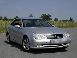 Silber Gebraucht 2002 Mercedes CLK200 Coupé | 3.700 €
