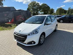 Weiß Gebraucht 2019 Peugeot 208 Active Kleinwagen | 9.490 € (Guter Preis)