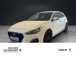 Weiß Gebraucht 2020 Hyundai i30 N Line Limousine | 16.950 € (Fairer Preis)