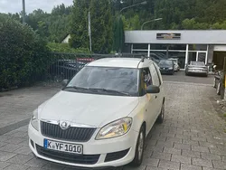 Weiß Gebraucht 2014 Skoda Roomster Kombi | 3.900 € (Superpreis)