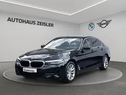 Saphirschwarz Gebraucht 2023 BMW 520 Sport Line Limousine | 39.940 € (Guter Preis)