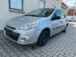 Grau Gebraucht 2009 Renault Clio III Expression Limousine | 1.390 € (Fairer Preis)