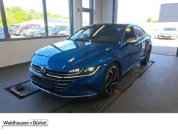 Eisvogelblau (metallic) Gebraucht 2022 VW Arteon Elegance Limousine | 32.950 € (Guter Preis)