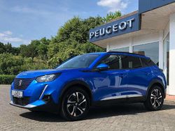 Blau/typ aussenverkleidung met Gebraucht 2021 Peugeot e-2008 Allure SUV | 17.960 € (Fairer Preis)