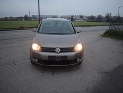 Braun Gebraucht 2010 VW Golf VI Kleinwagen | 5.900 €