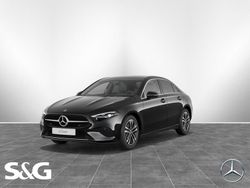 Metalliclack kosmosschwarz Gebraucht 2024 Mercedes A180 Progressive Limousine | 29.480 € (Fairer Preis)