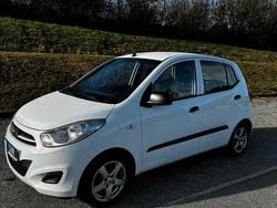 Weiß Gebraucht 2011 Hyundai i10 Kleinwagen | 2.600 € (Fairer Preis)