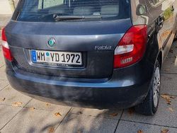 Grau Gebraucht 2011 Skoda Fabia Ambiente Limousine | 2.000 € (Guter Preis)