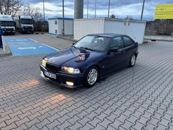 Blau Gebraucht 2000 BMW 316 M Sport Kleinwagen | 6.500 €