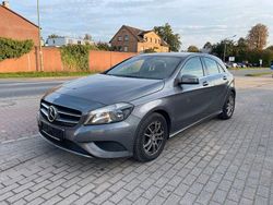Grau Gebraucht 2014 Mercedes A180 Limousine | 7.889 € (Fairer Preis)