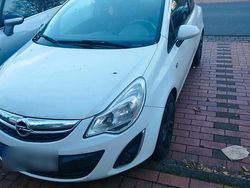 Weiß Gebraucht 2011 Opel Corsa Kleinwagen | 1.300 € (Guter Preis)