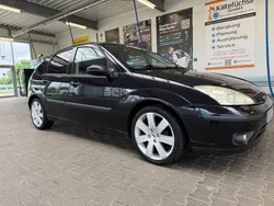 Schwarz Gebraucht 2004 Ford Focus Sport Limousine | 1.990 € (Fairer Preis)
