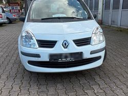 Weiß Gebraucht 2007 Renault Modus Van / Kleinbus | 1.750 €