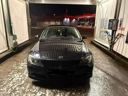 Schwarz Gebraucht 2008 BMW 320 Limousine | 5.800 € (Guter Preis)