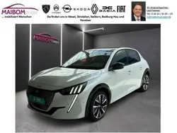 Perlmutt weiß Gebraucht 2022 Peugeot e-208 GT Kleinwagen | 26.990 €