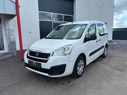Weiß Gebraucht 2018 Peugeot Partner Tepee Van / Kleinbus | 4.750 € (Teuer)