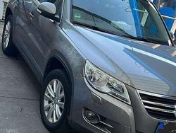 Grau Gebraucht 2009 VW Tiguan Sport SUV | 10.500 € (Etwas zu teuer)