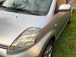 Silber Gebraucht 2008 Daihatsu Sirion Kleinwagen | 2.500 € (Fairer Preis)