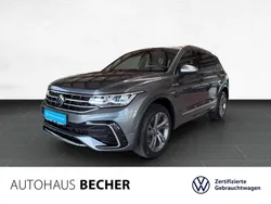 Grau Gebraucht 2023 VW Tiguan Allspace R-line SUV | 44.930 € (Teuer)
