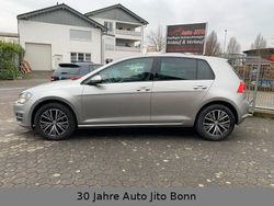 Silber Gebraucht 2016 VW Golf VII Allstar Limousine | 6.999 €