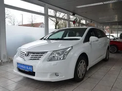 Weiß Gebraucht 2011 Toyota Avensis Kombi | 9.490 € (Teuer)