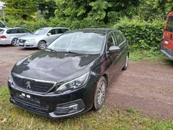 Schwarz perl metallic Gebraucht 2019 Peugeot 308 Access Kombi | 6.600 € (Superpreis)