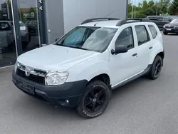 Weiß Gebraucht 2010 Dacia Duster Basis SUV | 3.450 € (Guter Preis)