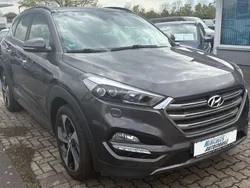 Braun Gebraucht 2016 Hyundai Tucson Premium SUV | 14.990 € (Fairer Preis)