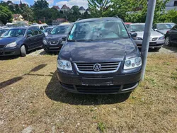 Schwarz Gebraucht 2006 VW Touran Conceptline Van / Kleinbus | 1.999 € (Guter Preis)