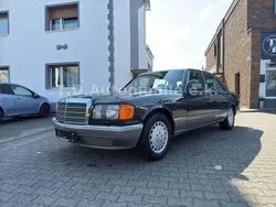 Grau Gebraucht 1988 Mercedes 560 Limousine | 16.900 €