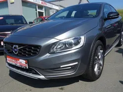 Grau Gebraucht 2017 Volvo S60 CC Summum Limousine | 13.890 €