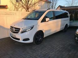 Weiß Gebraucht 2019 Mercedes V220 Avantgarde Van / Kleinbus | 42.000 € (Fairer Preis)