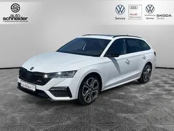Moonweiss metallic [wei] Gebraucht 2021 Skoda Octavia First Edition Kombi | 30.790 € (Fairer Preis)