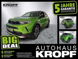 Lackierung matcha green/typ au Gebraucht 2023 Opel Mokka-e Elegance SUV | 20.440 € (Fairer Preis)