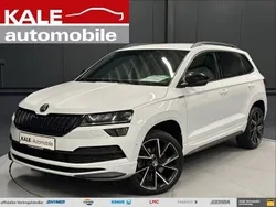 Weiß metallic (moonweiss metallic) Gebraucht 2021 Skoda Karoq SportLine SUV | 29.890 € (Etwas zu teuer)