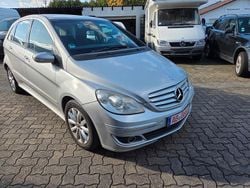 Silber Gebraucht 2008 Mercedes B200 Van / Kleinbus | 2.699 € (Fairer Preis)