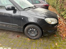 Schwarz Gebraucht 2011 Skoda Fabia Kleinwagen | 4.300 € (Fairer Preis)