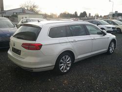 Weiß Gebraucht 2016 VW Passat Highline Kombi | 16.990 € (Guter Preis)