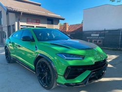 Grün Gebraucht 2024 Lamborghini Urus SUV | 435.479 €