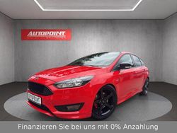 Rot Gebraucht 2017 Ford Focus ST-Line Limousine | 11.999 € (Fairer Preis)